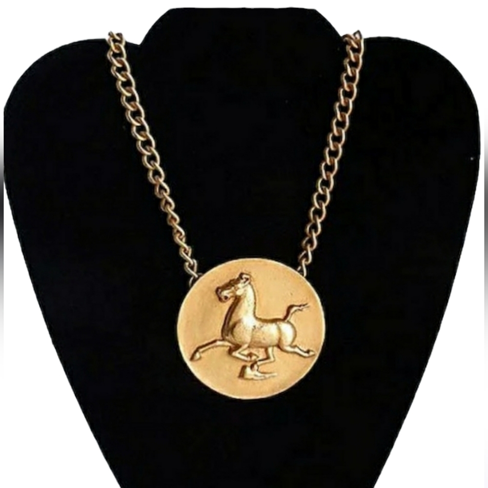 Alva Studios Museum Replicas Flying Horse of Kansu Medallion Chain Necklace